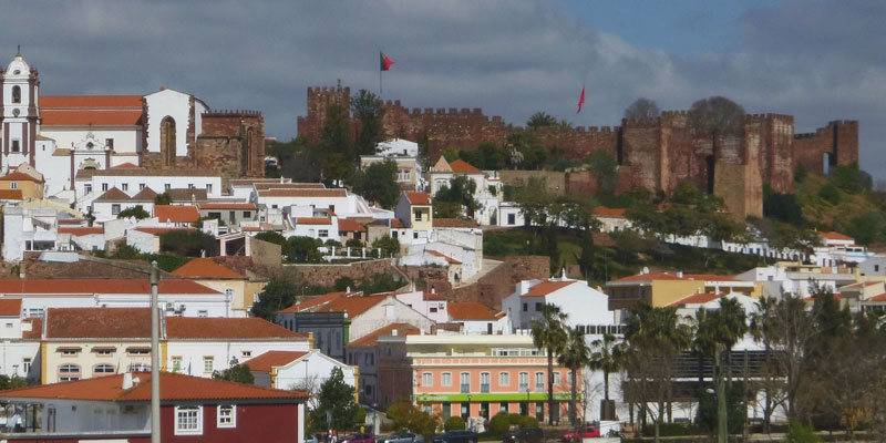 Die Stadt Silves, zur Zeiten der Mauren kulturelles Zentrum der Algarve