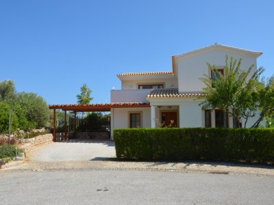 Villa Amendoeira 163 - Front new 2