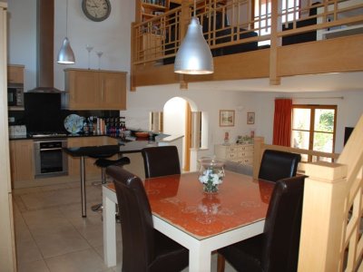 villa_mimosa_114_dining_kitchen_mezzanine