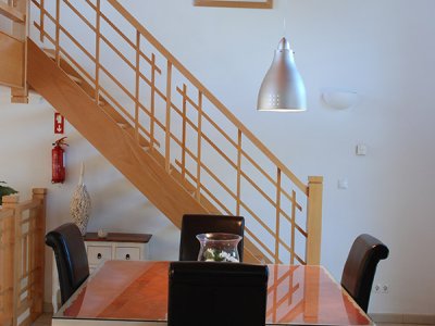 villa_mimosa_114_dining_mezzanine_stair