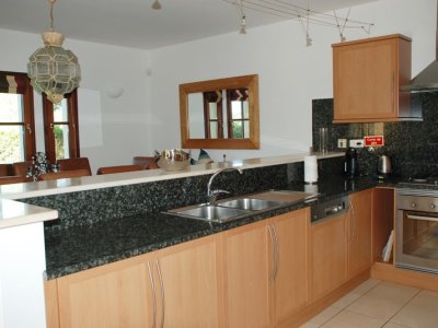 Villa_Fuji_182_Kitchen__dining