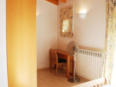 Villa_Gemini_175_Second_bedroom_dressing_area