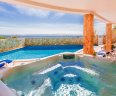 Whirlpool und Pool